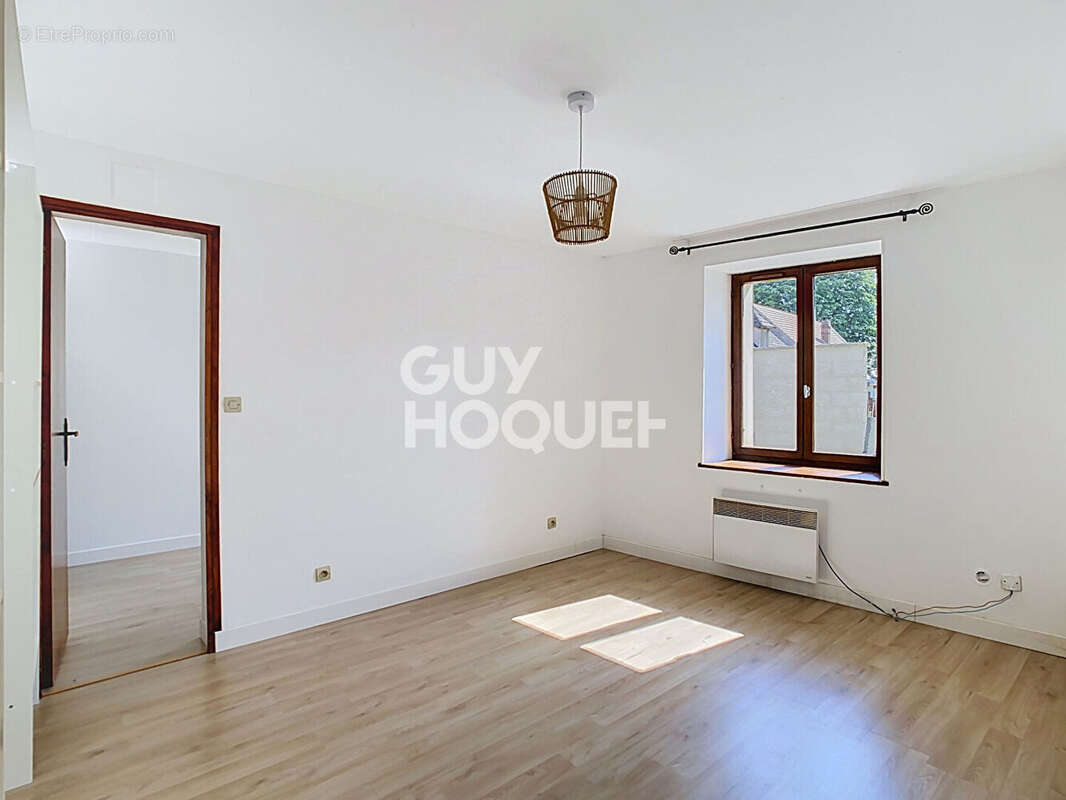 Appartement 4 pièces à vendre à Russy-Bémont - 159 000 - photo 5