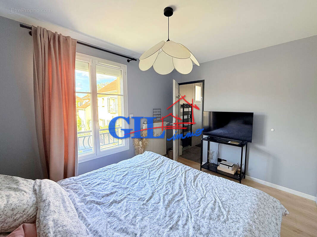 Maison à SAVIGNY-LE-TEMPLE