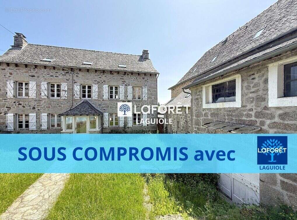 Maison à SAINTE-GENEVIEVE-SUR-ARGENCE