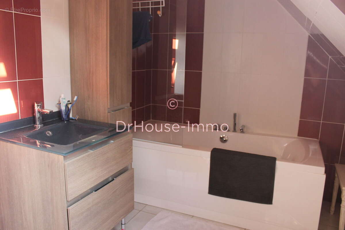 Maison à ECQUEVILLY