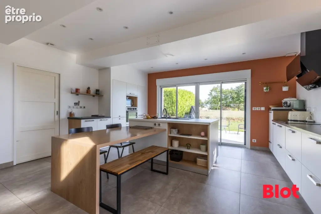 Maison 4 pièces 157 m² à vendre à Pire-Sur-Seiche (35150) - photo 2