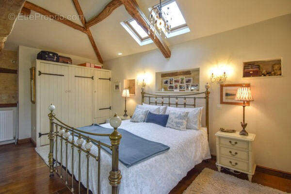 CHAMBRE - Maison à GENOUILLE