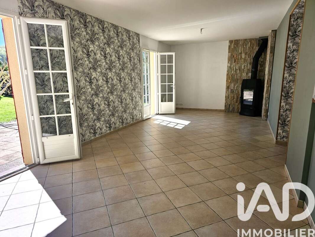 Photo 4 - Maison à ARNIERES-SUR-ITON