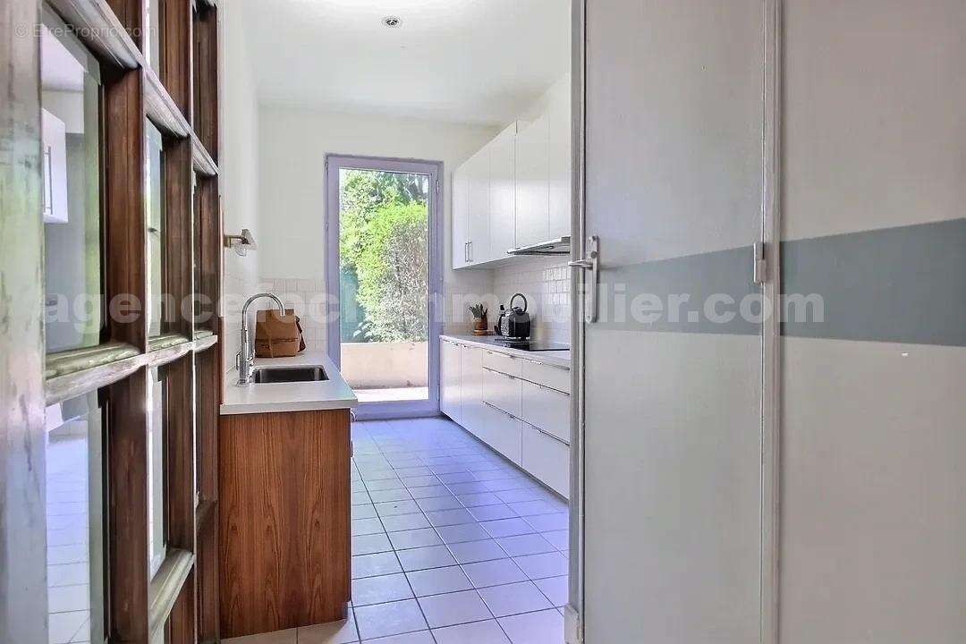 hoqi-df141efd7c5142d3923868863180e0c7 - Appartement à SAINT-MAUR-DES-FOSSES