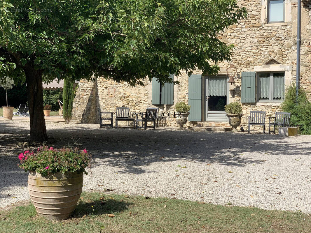 Maison 439 m² à Saint-Gervais-Sur-Roubion  - photo 3