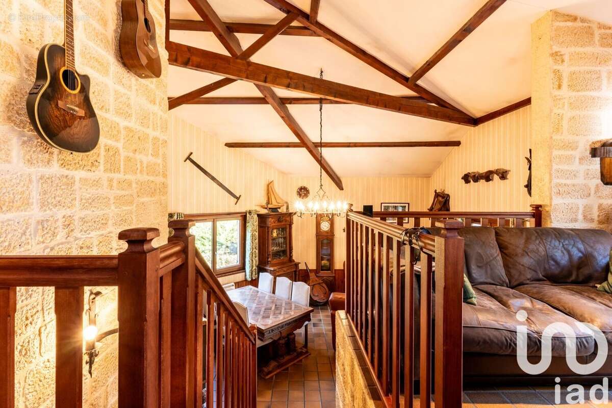 Photo 5 - Maison à SAINT-GENEST-LERPT