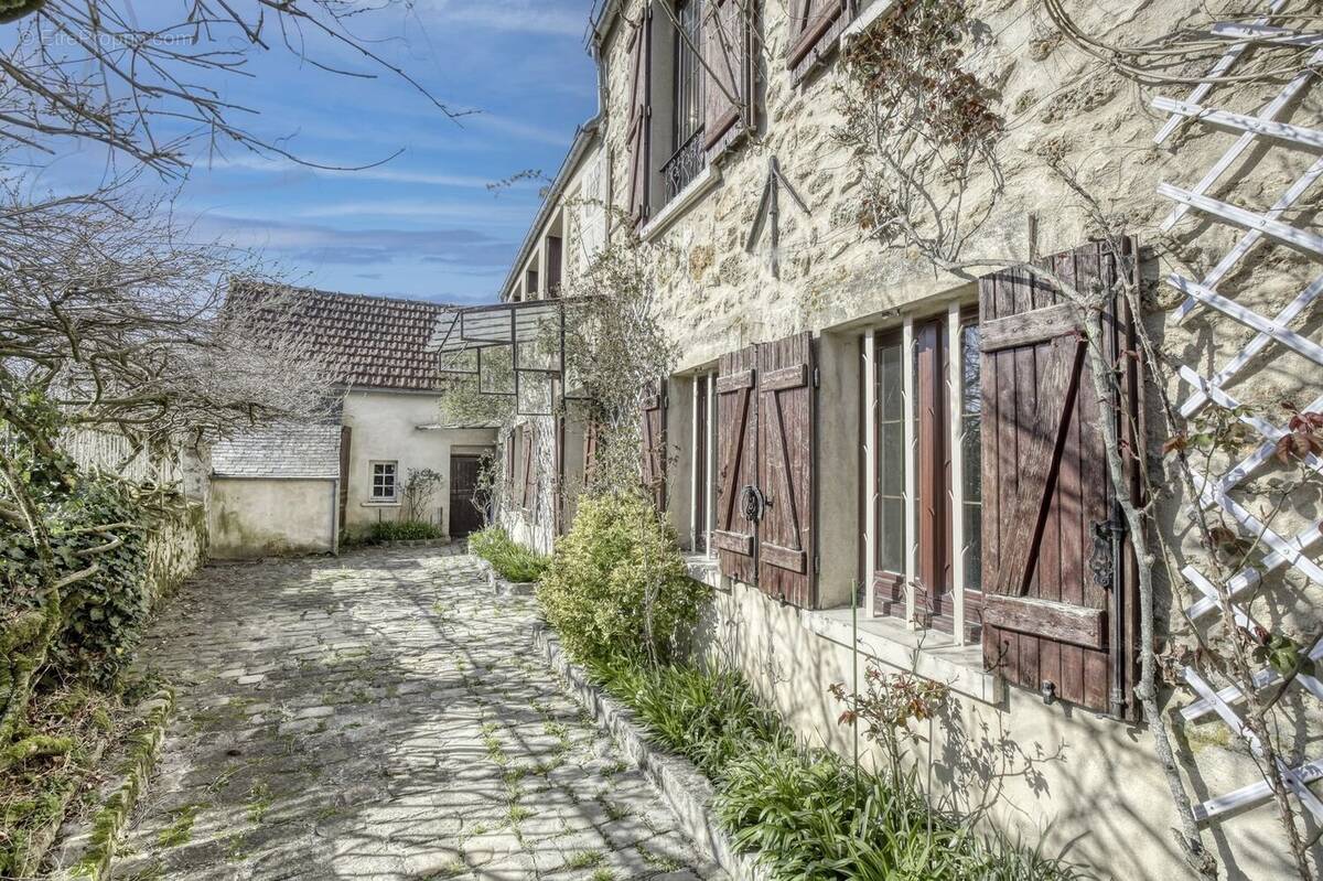 Maison à SAINT-FORGET