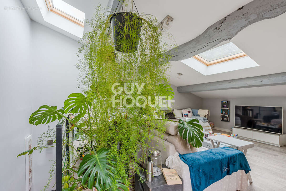 Appartement à POUILLY-LE-MONIAL