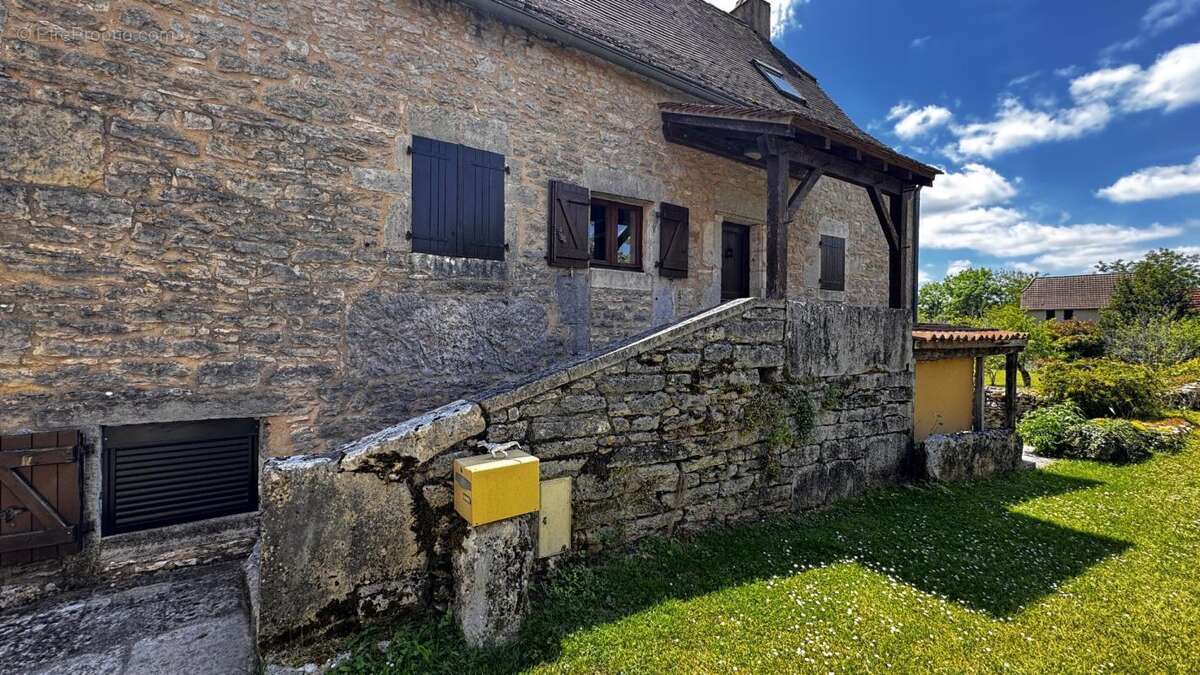 Maison à QUISSAC