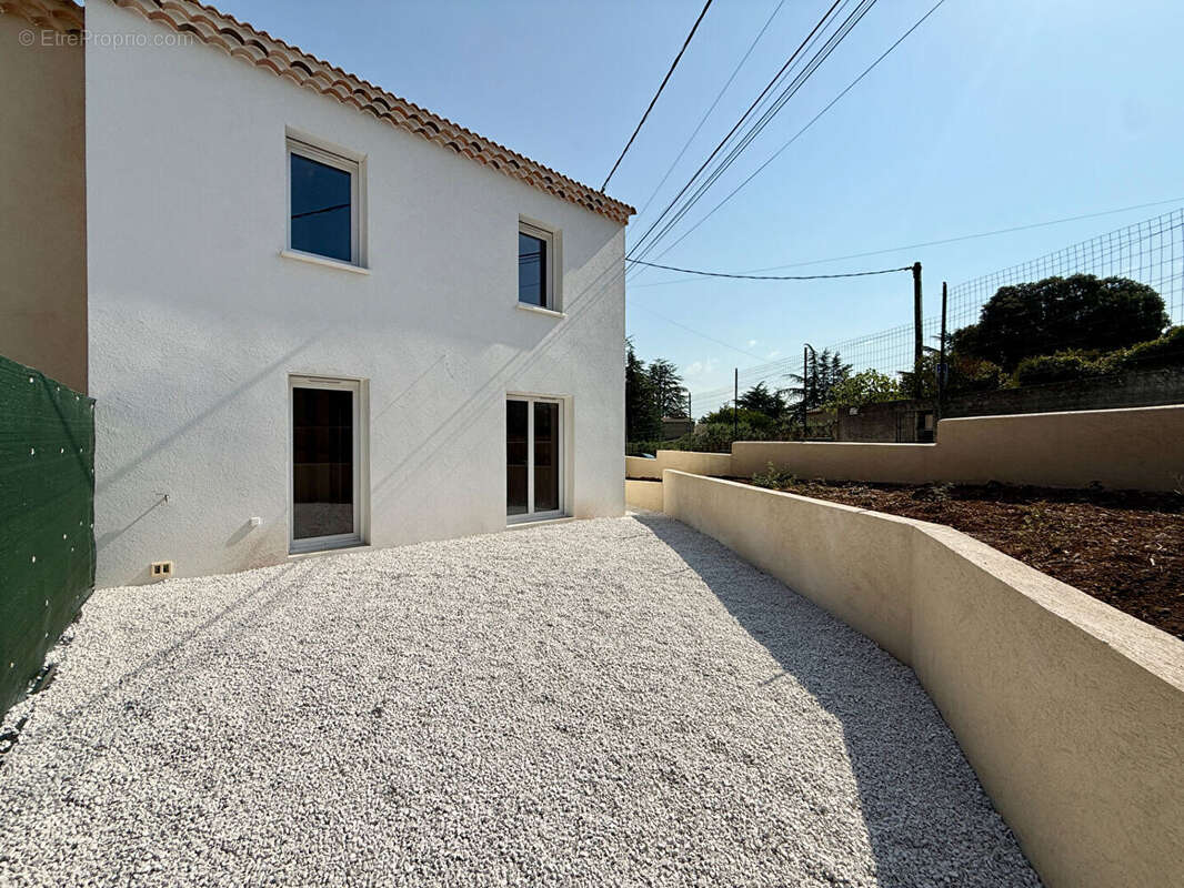 Maison Saint Maximin La Sainte Baume 4 pièce(s) 76.76 m2 - photo 2