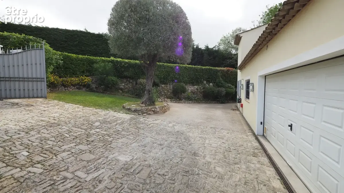 Saint-Martin-de-Peille — À seulement 15 minutes de Monaco - Villa de 180 m2 sur un terrain de 2000 m2 - photo 11