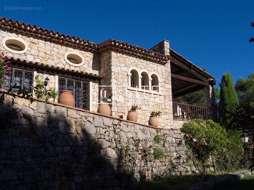 Maison à MOUANS-SARTOUX