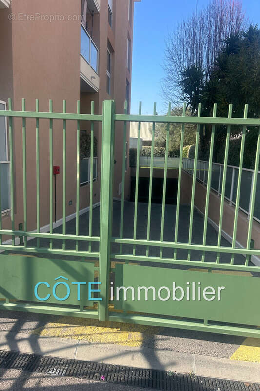 Parking à ANTIBES