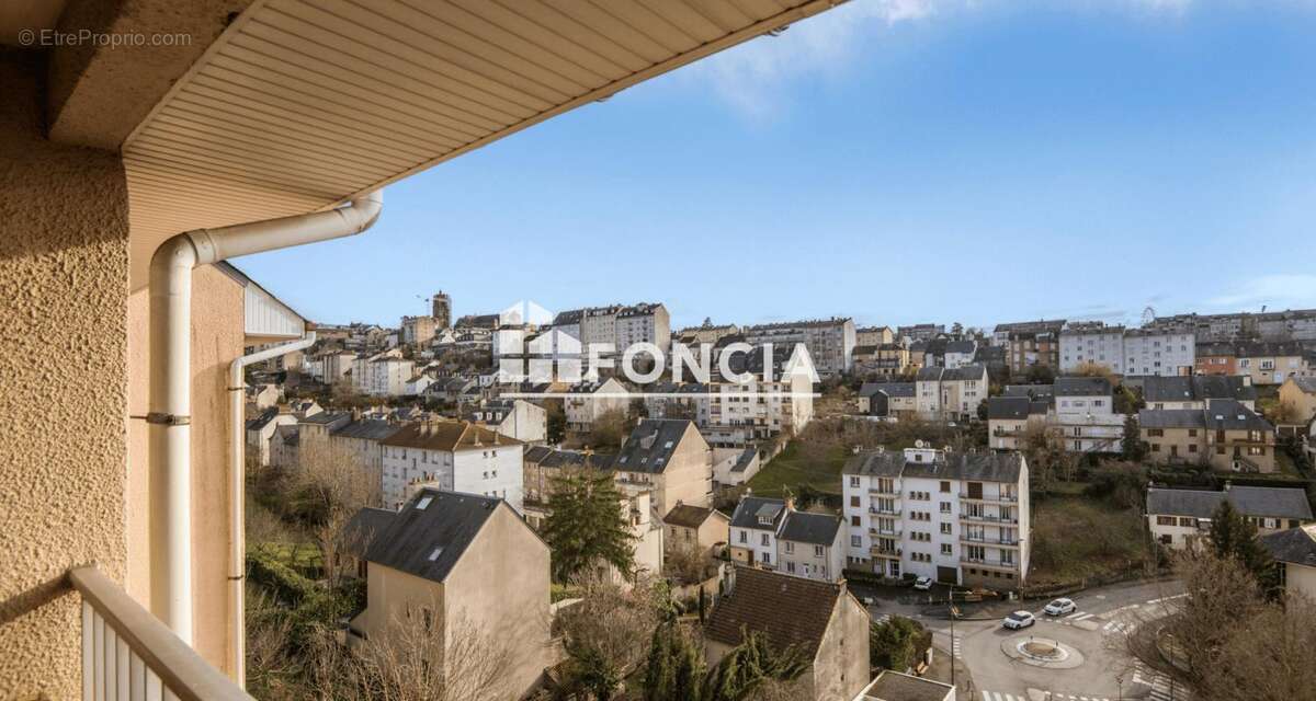 Dernier étage, 4 chambres et deux terrasses aux portes du centre-ville - photo 5
