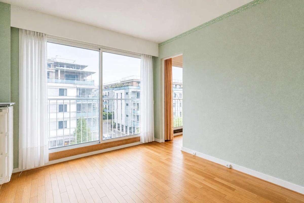 Saint-Cloud - Quartier Pasteur - 85m² - 3 chambres - Terrasse - photo 8