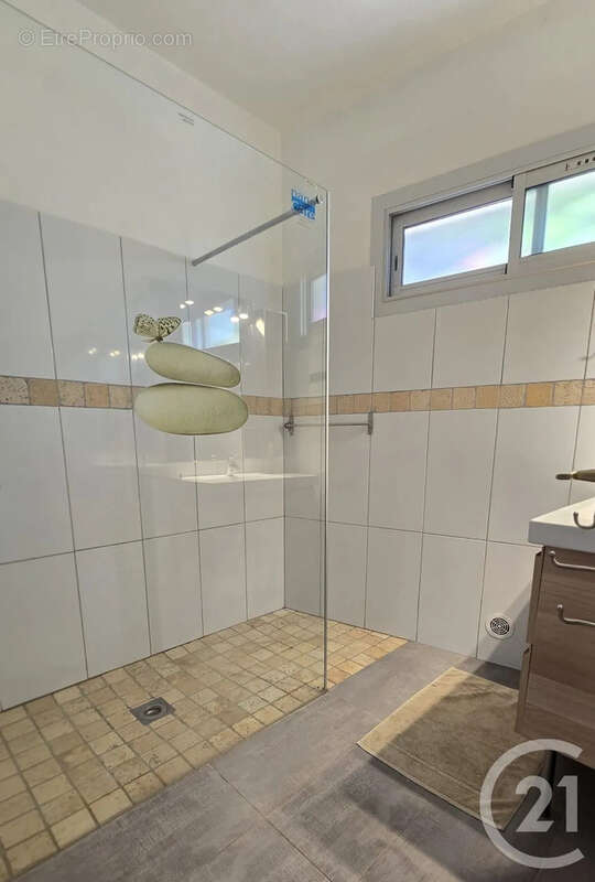 Appartement 62 m² à Le Lavandou  - photo 11