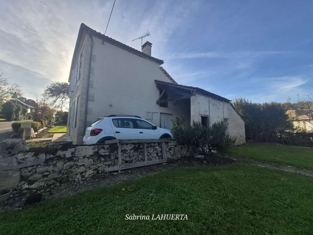 Maison à NOMDIEU