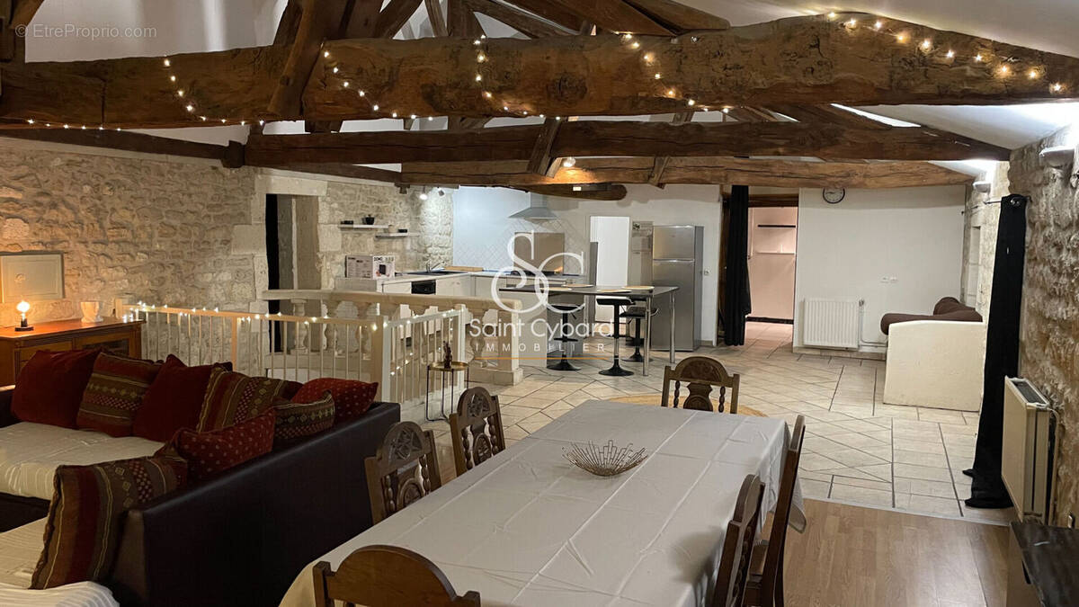 Appartement à CHAMPNIERS