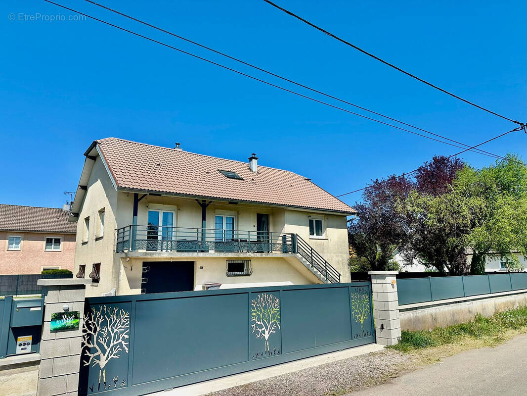 Maison à SAINT-LOUP-SUR-SEMOUSE