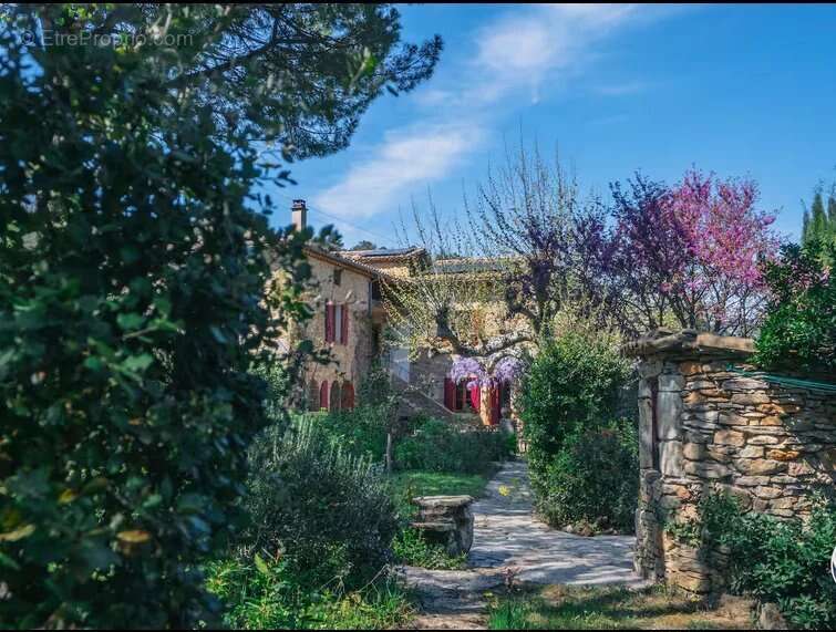 Maison à SAINT-MARTIN-D'ARDECHE