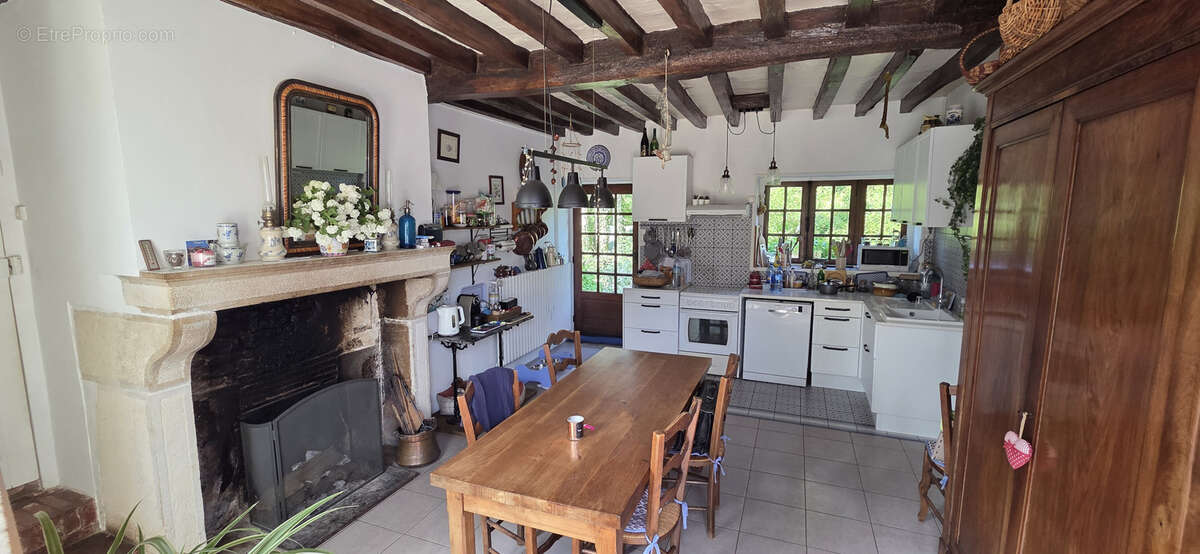 Maison à MENOU