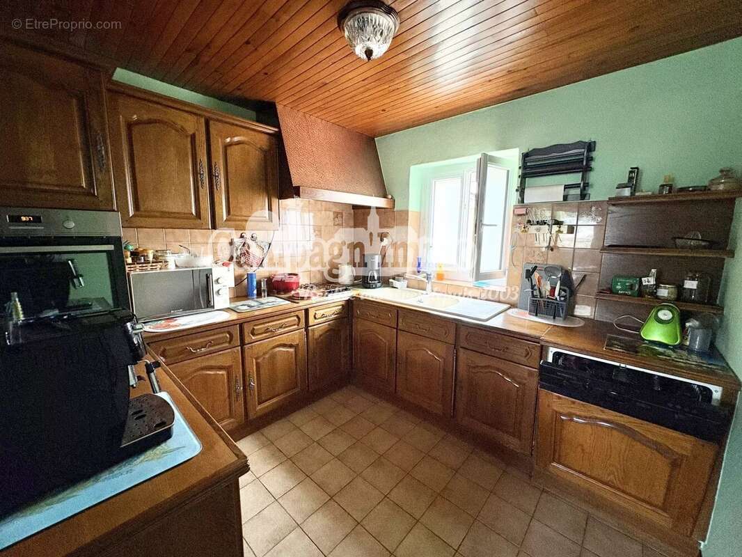 Maison à PANISSIERES
