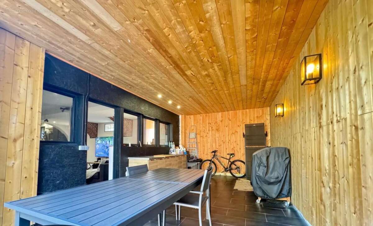 Maison de 5 pièces de 220 m² à Raismes - photo 17