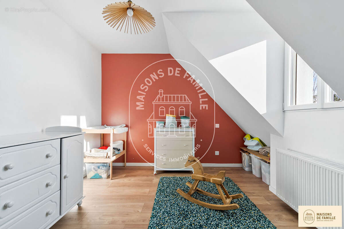 Maison à LA CELLE-SAINT-CLOUD