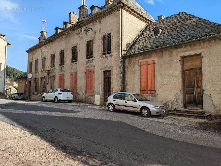 Maison à SAINT-MARTIAL