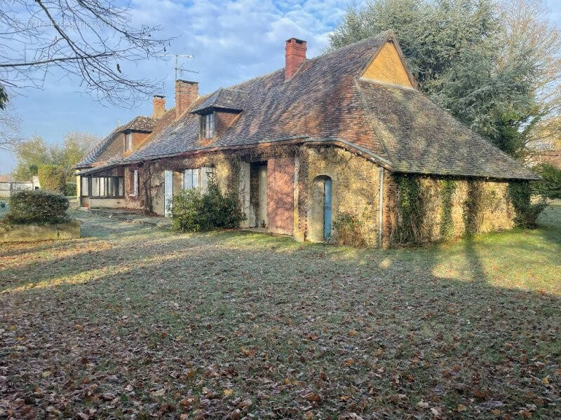 Maison à BEAUMONT-LES-AUTELS
