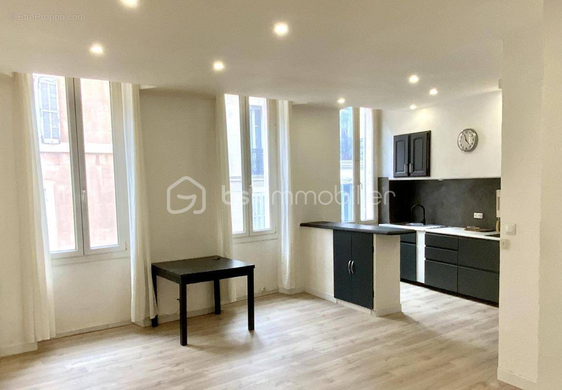 Appartement à MARSEILLE-6E