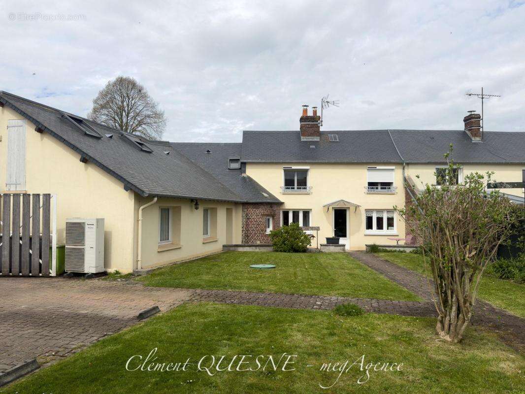 Maison à LINTOT-LES-BOIS