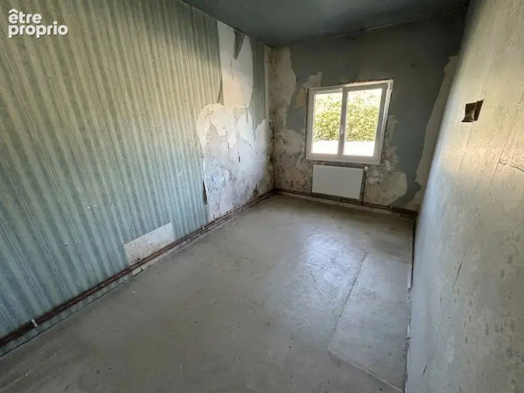 Maison mitoyenne à rénover, beau potentiel, secteur calme ! - photo 7