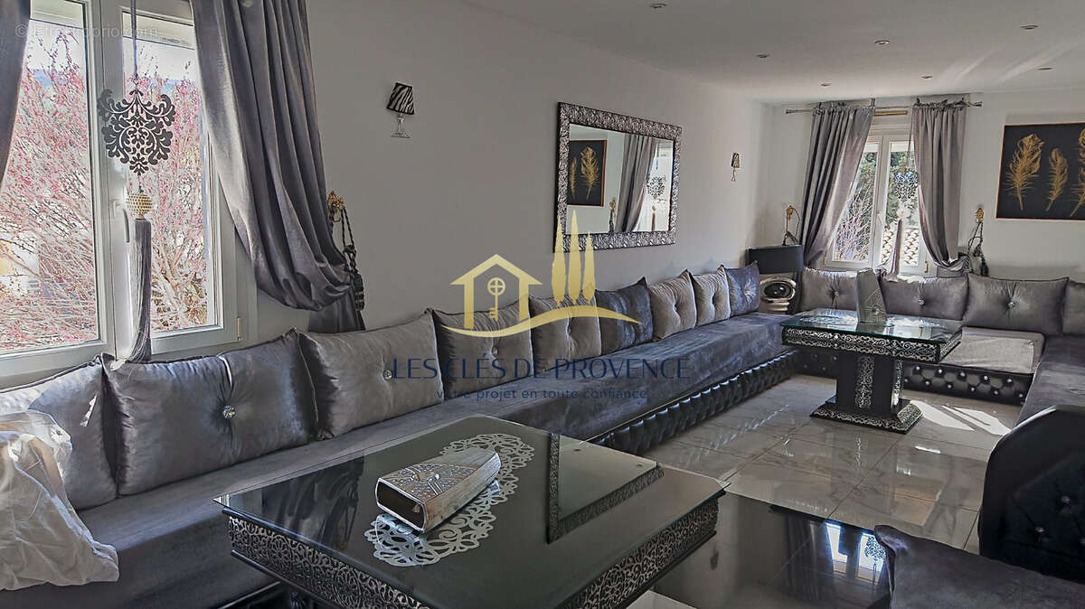 Grande villa familiale avec t2 indépendant - aucun travaux - rognac - photo 7