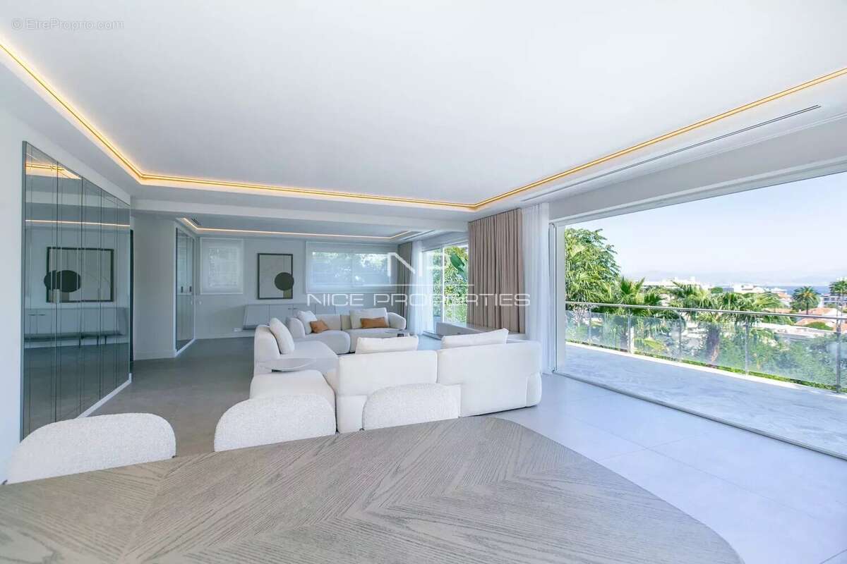 Maison à ANTIBES