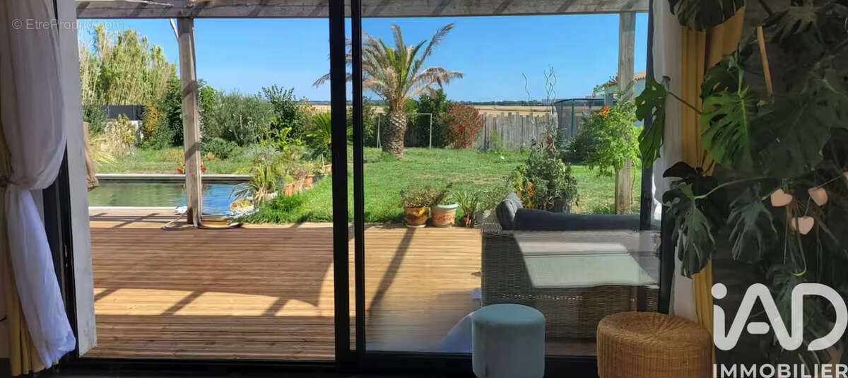 Maison 162 m² à La Jarrie  - photo 8