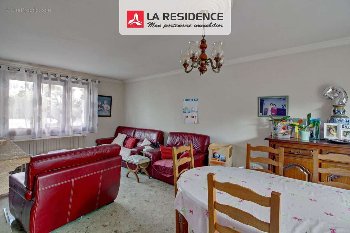 Maison à LES MUREAUX