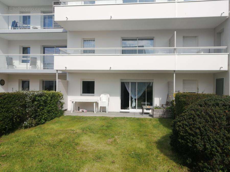 Appartement à SENE