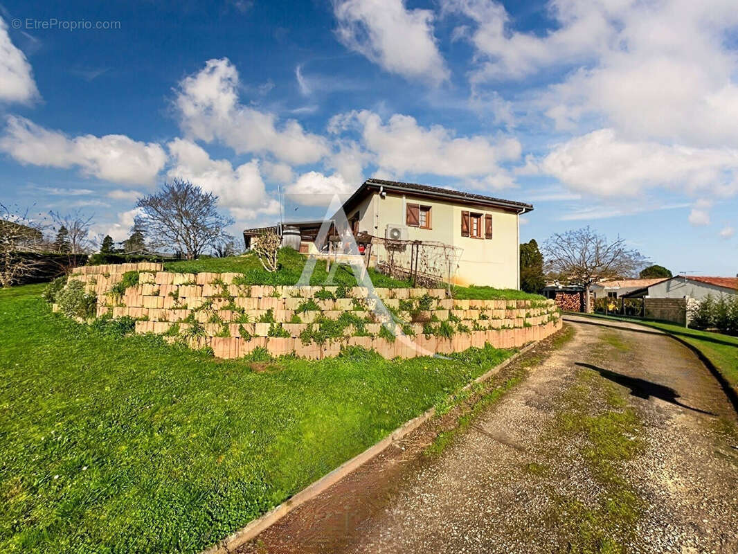 Maison à MONSEMPRON-LIBOS