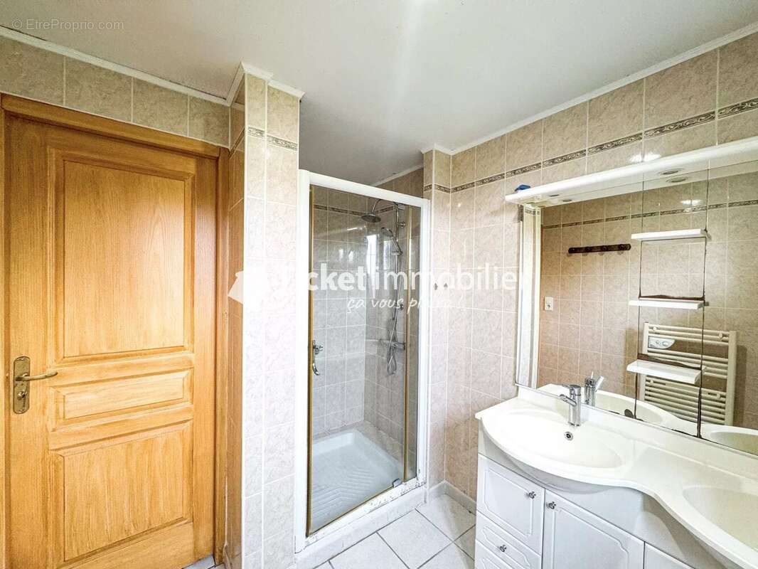 Maison à CANIAC-DU-CAUSSE