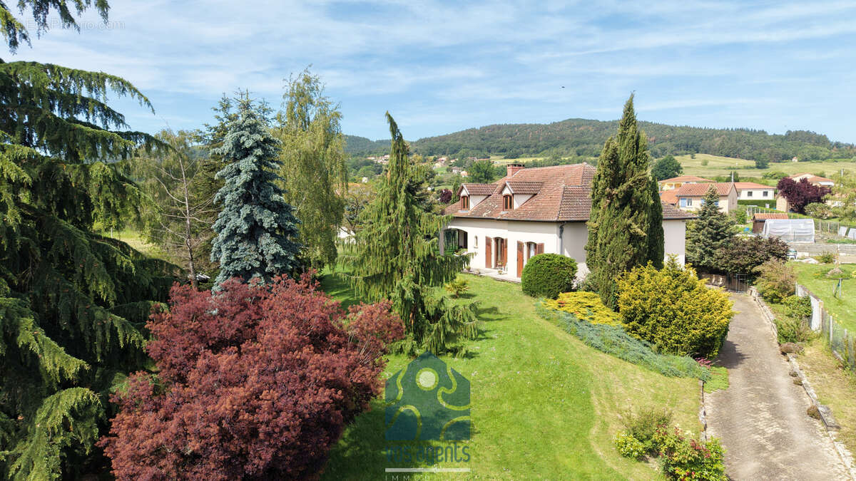 Maison à COMBRONDE