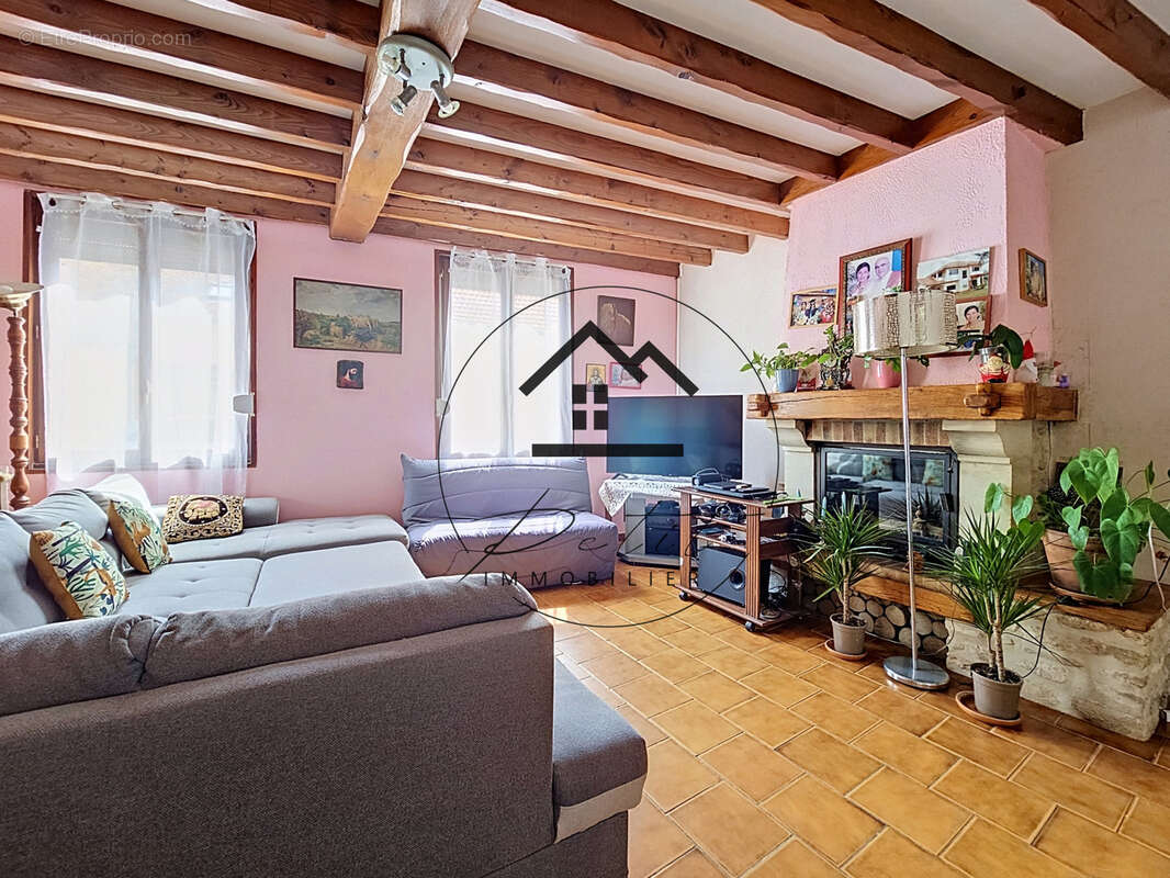 Maison à ETOUY