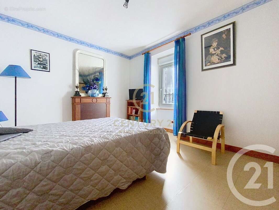 Maison à LE POULIGUEN