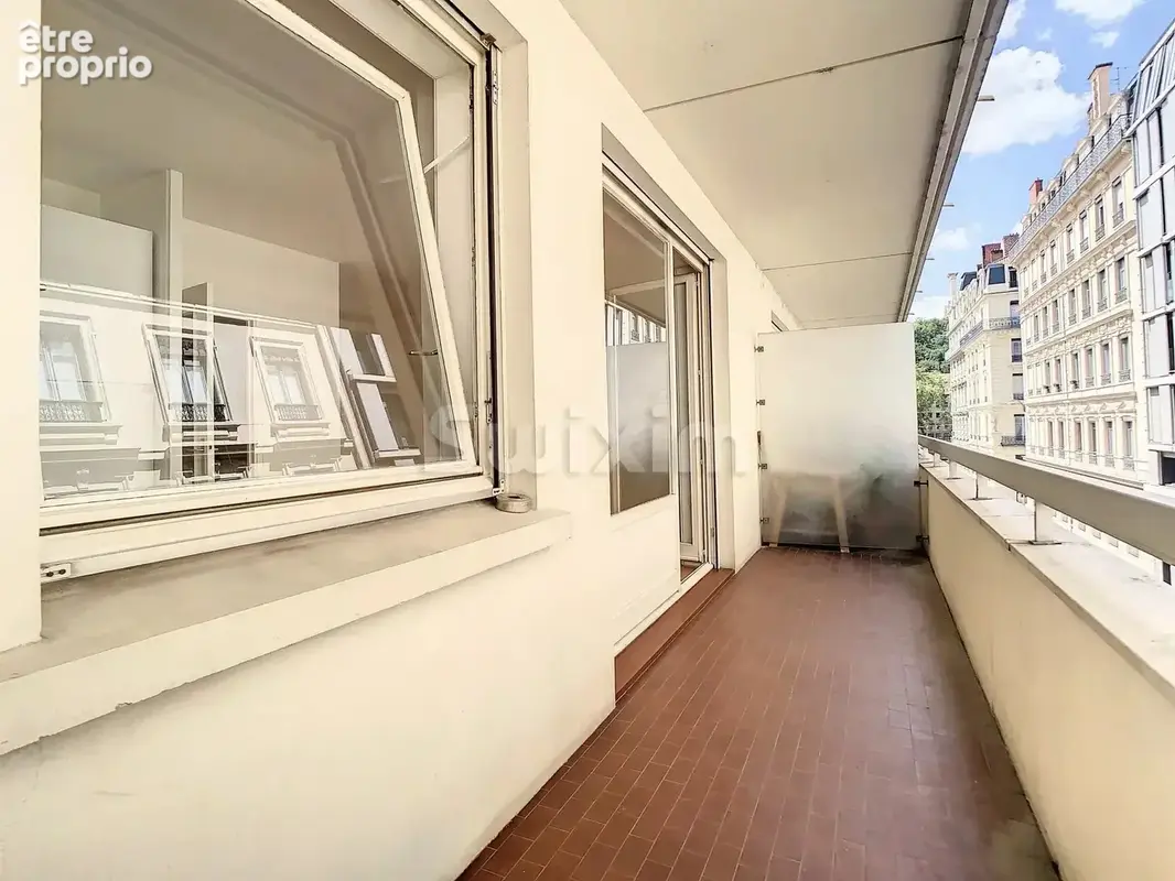 Lyon 2 - appatement t1 avec balcon - photo 5