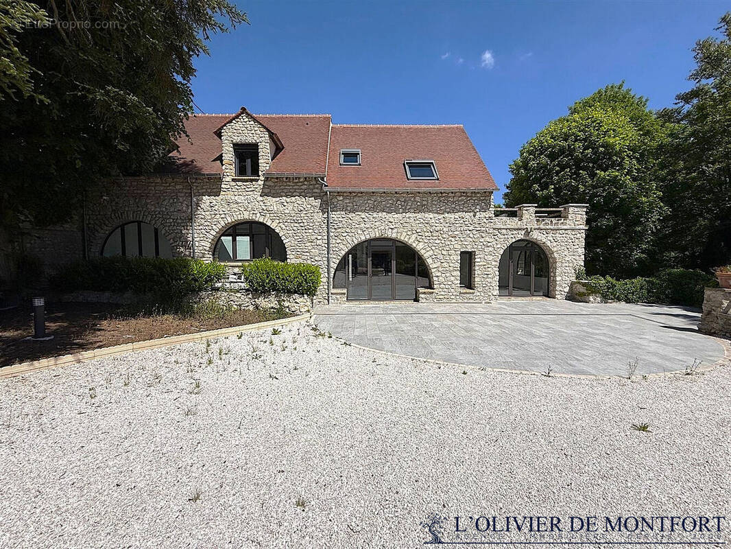 Maison à MONTCHAUVET