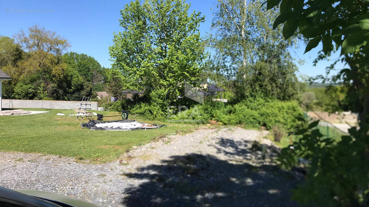 Terrain à SERRES-MORLAAS