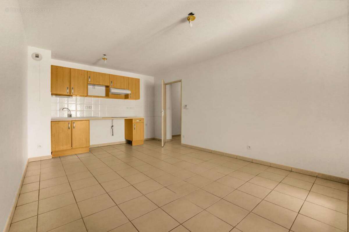 Coup de Cœur : T2 Rez-de-Jardin - Terrasse Immense de 44 m² - photo 3