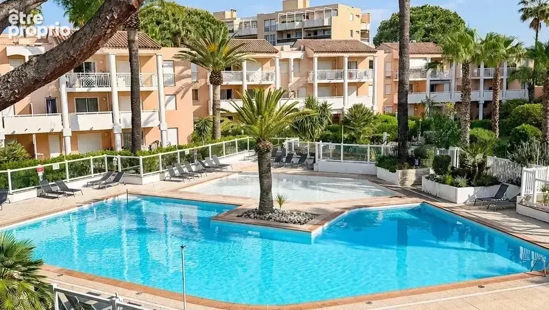 Appartement à VALLAURIS