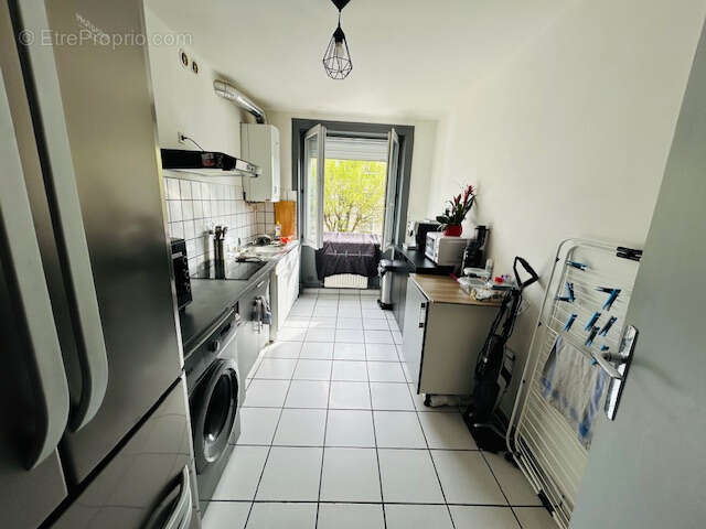 Appartement à SAINT-PRIEST-EN-JAREZ
