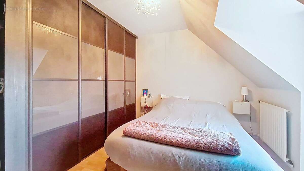 Maison à LA CHAUSSEE-SAINT-VICTOR